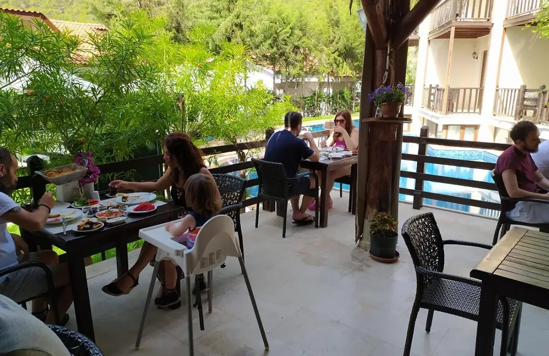 Alya Hotel Goecek-1
